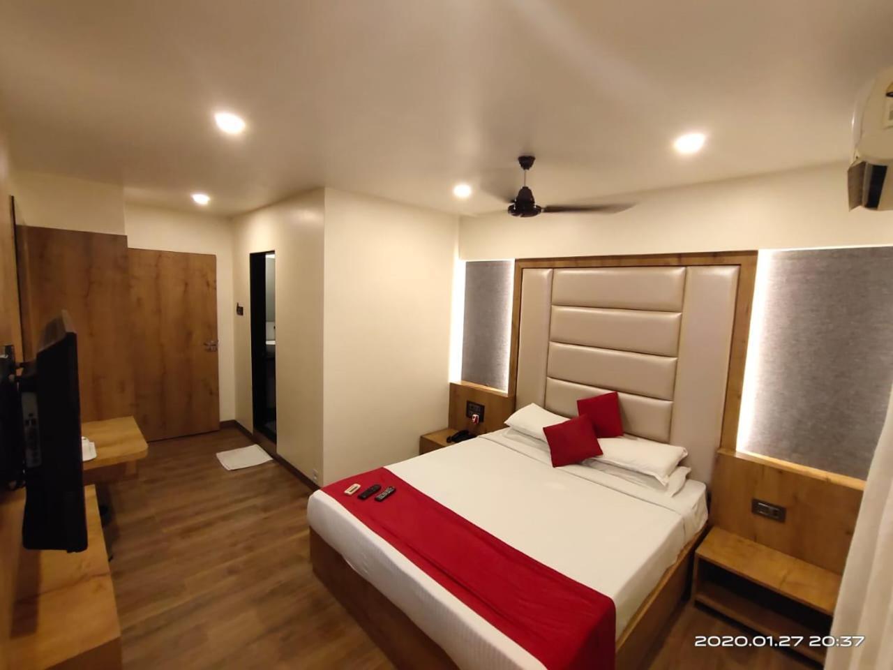 Hotel Heritage Dakshin ナビムンバイ エクステリア 写真